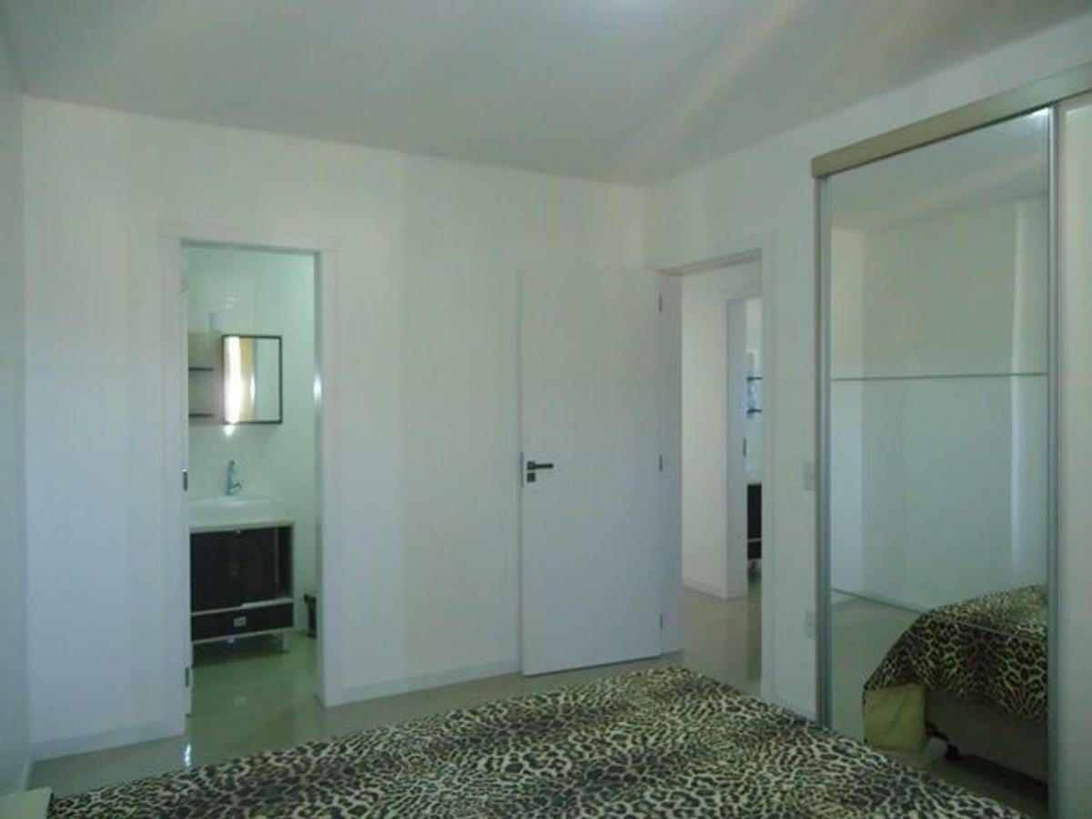 Res. Antonio Pinheiro. Apartamento Com 2 Dormitorios. 邦比尼亚斯 外观 照片